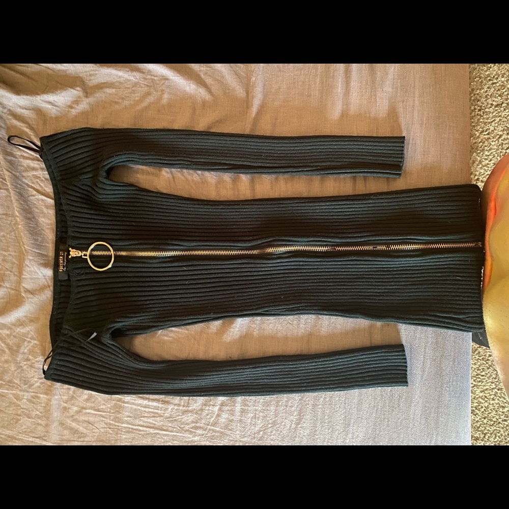 Off the shoulder super stretchy dark green